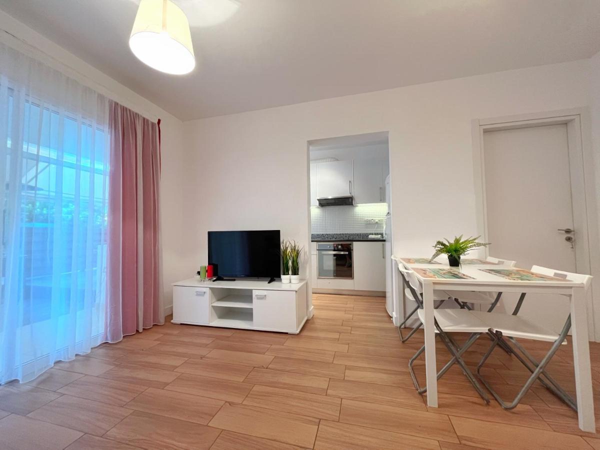 Central 2 Bedroom Apt Terrace And Pool Αγία Νάπα Εξωτερικό φωτογραφία