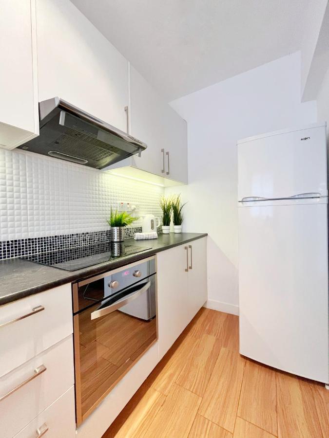 Central 2 Bedroom Apt Terrace And Pool Αγία Νάπα Εξωτερικό φωτογραφία